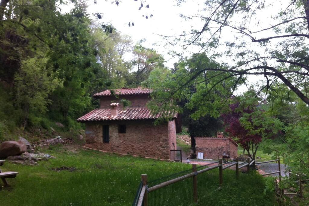 La Badenca. Masia Catalana Del S. XVII Riudaura Exterior photo
