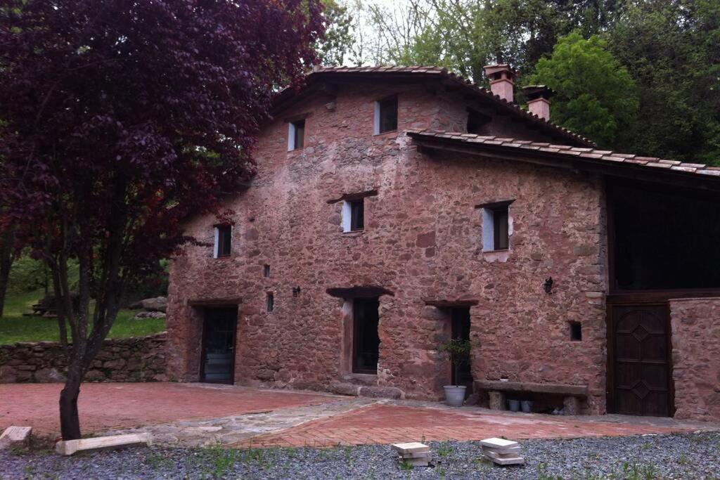 La Badenca. Masia Catalana Del S. XVII Riudaura Exterior photo