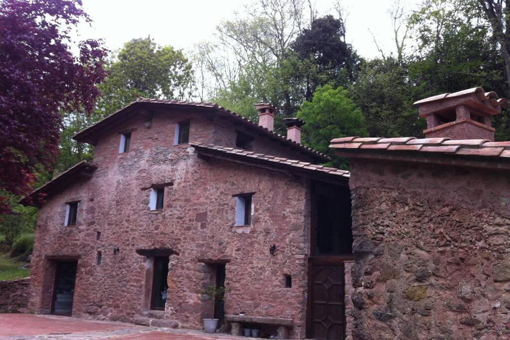 La Badenca. Masia Catalana Del S. XVII Riudaura Exterior photo